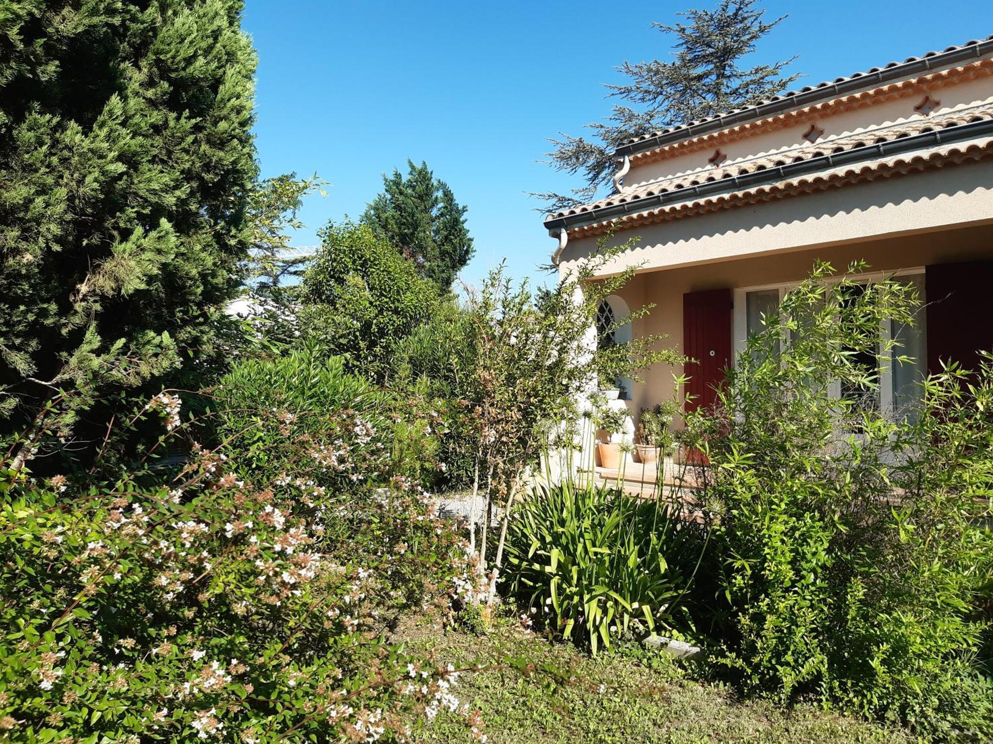 Villa " Les Bambous " , Jardin , Terrasse , Climatisation , Wifi , Parking Avignon Bagian luar foto